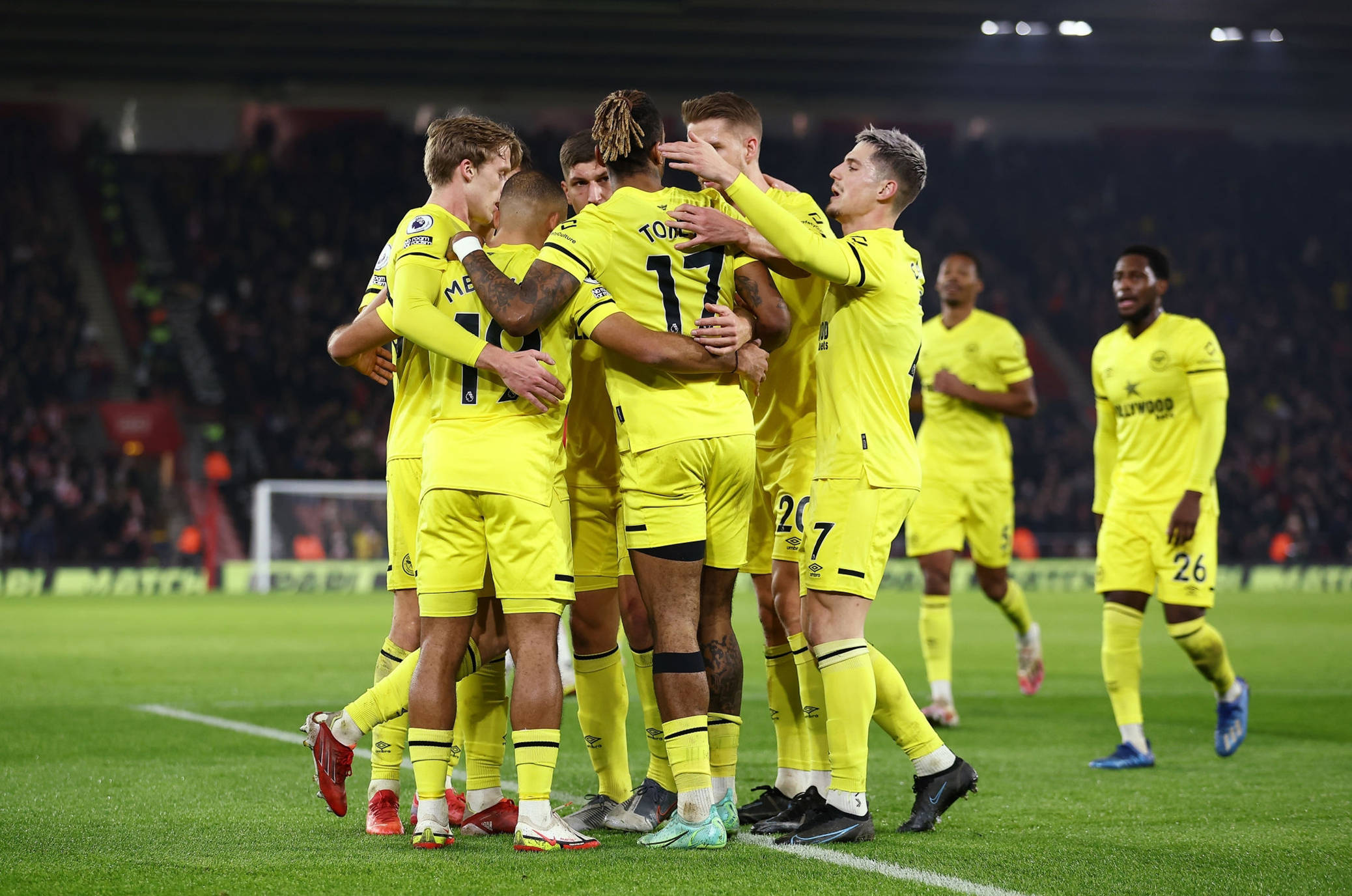 让他展示自 让他展示自